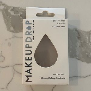🌸5/$25🌸 Makeup Drop applicator
